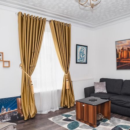 Entire Fabulous 2Bedroom First Floor Flat Located Within Close Proximity To City Centre & University Of Aberdeen With Private Parking Zewnętrze zdjęcie