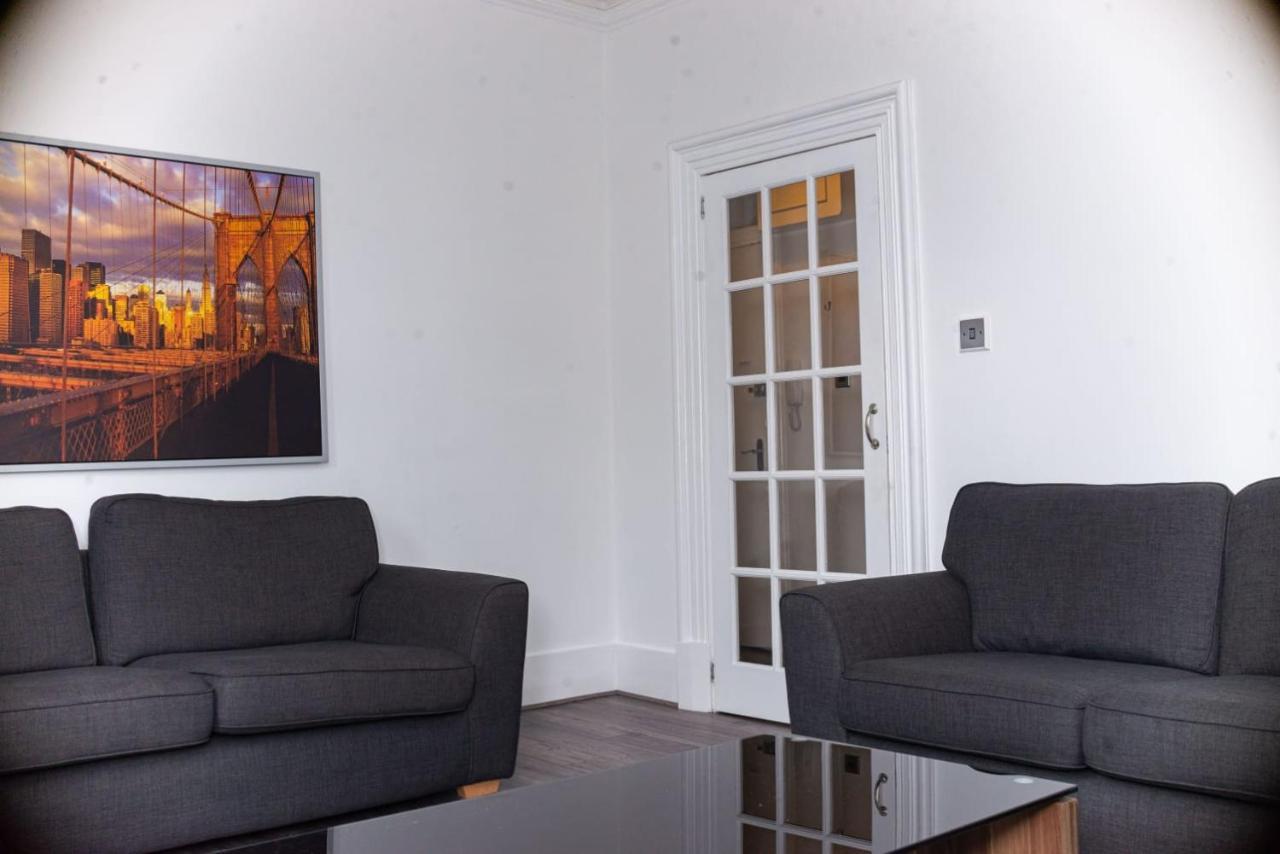 Entire Fabulous 2Bedroom First Floor Flat Located Within Close Proximity To City Centre & University Of Aberdeen With Private Parking Zewnętrze zdjęcie