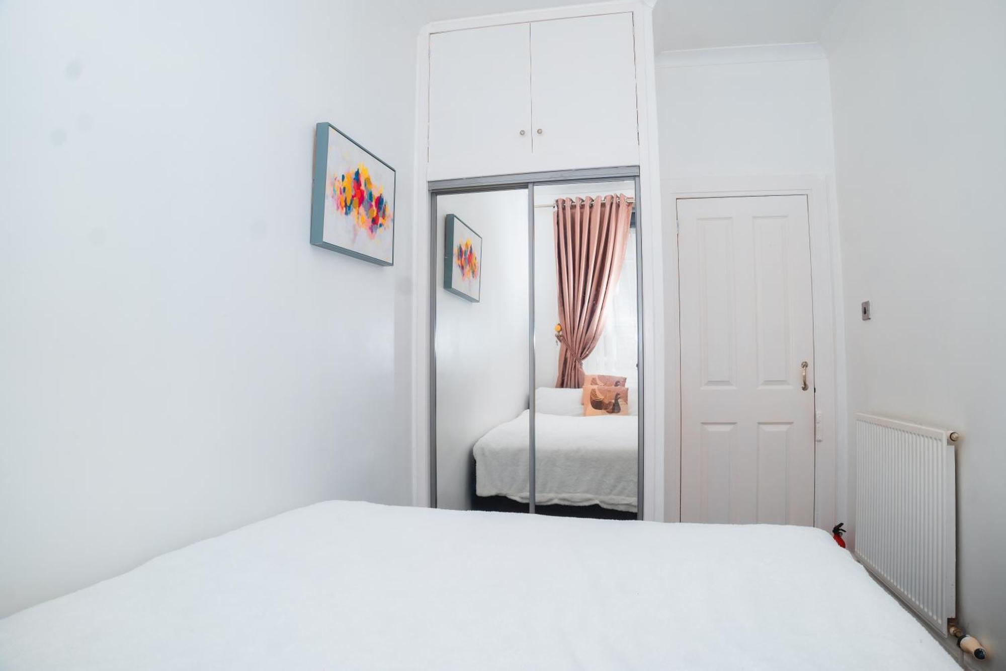Entire Fabulous 2Bedroom First Floor Flat Located Within Close Proximity To City Centre & University Of Aberdeen With Private Parking Zewnętrze zdjęcie