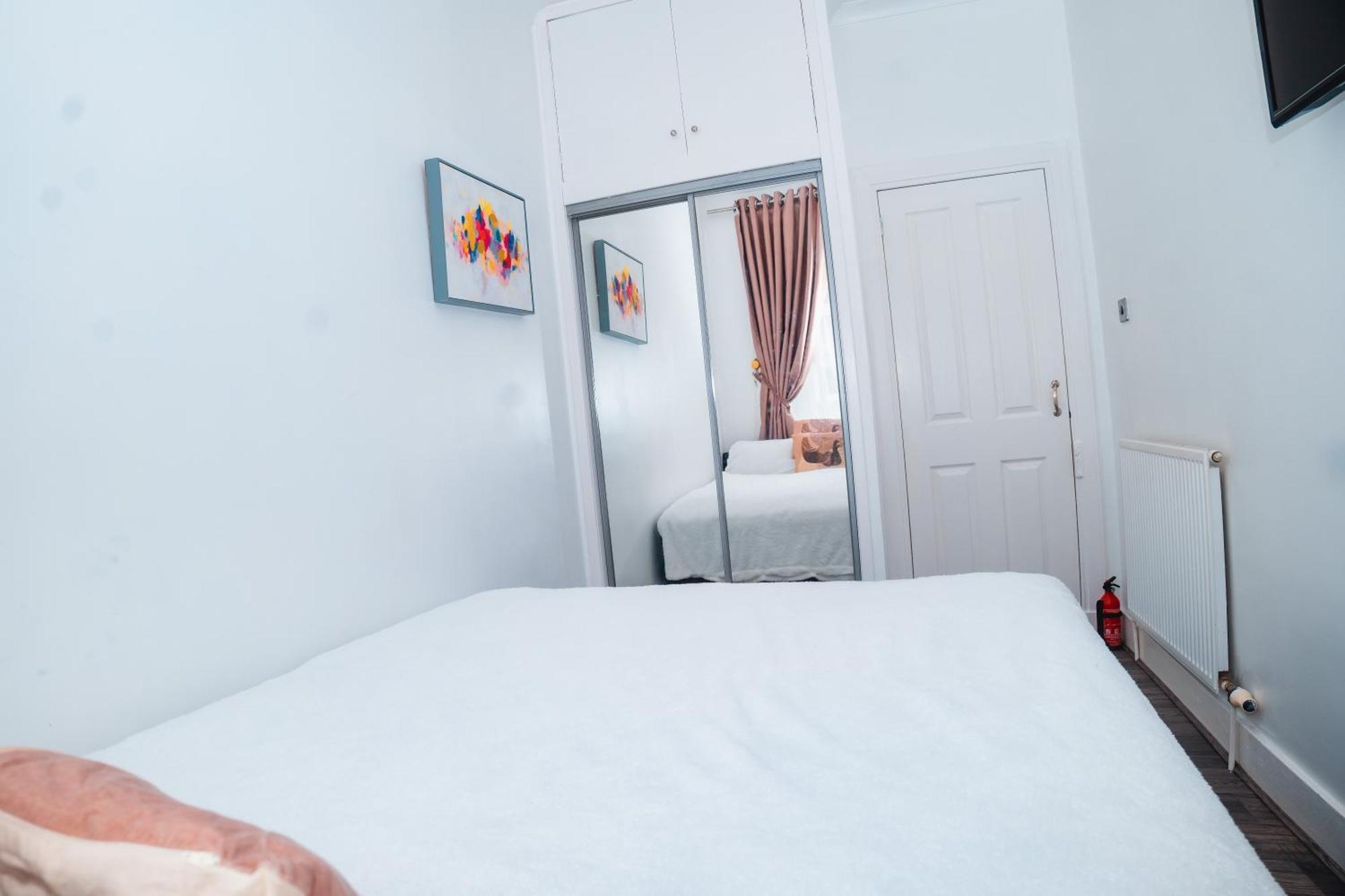 Entire Fabulous 2Bedroom First Floor Flat Located Within Close Proximity To City Centre & University Of Aberdeen With Private Parking Zewnętrze zdjęcie